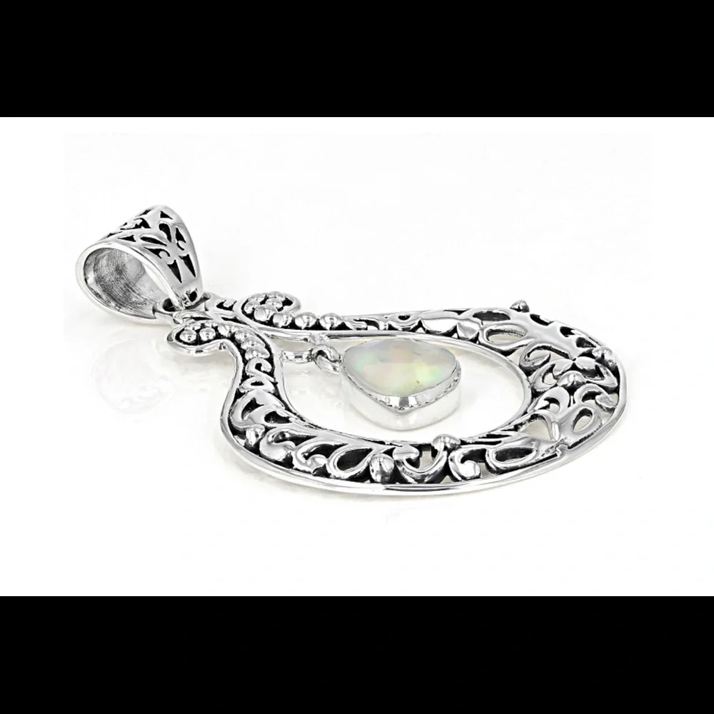 New Sterling silver and opal pendant